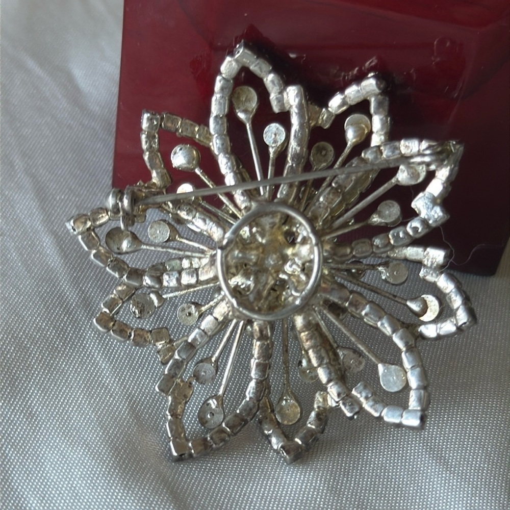 Vintage Aurora Borealis Flower Crystal Rhinestone Brooch Pin Statement Jewelry - Picture 4 of 11